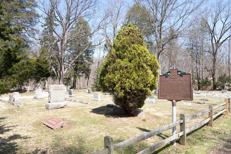 Chestnut Grove Cemetery and Marker image. Click for full size.