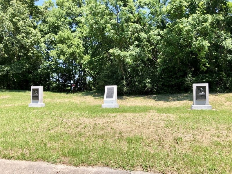 S. H. Griffin Marker (on right) image. Click for full size.