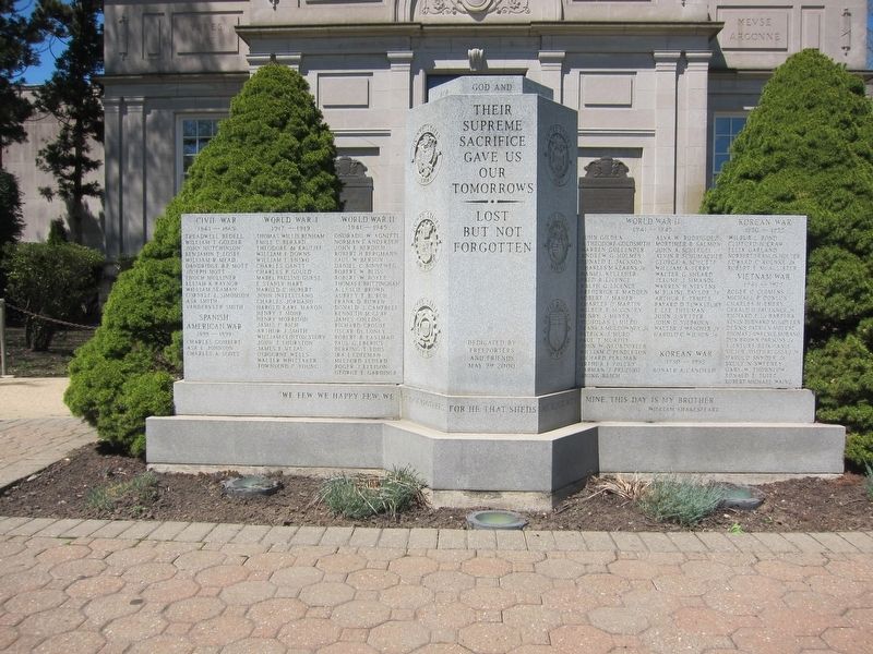 Freeport Memorial Library War Memorial image. Click for full size.