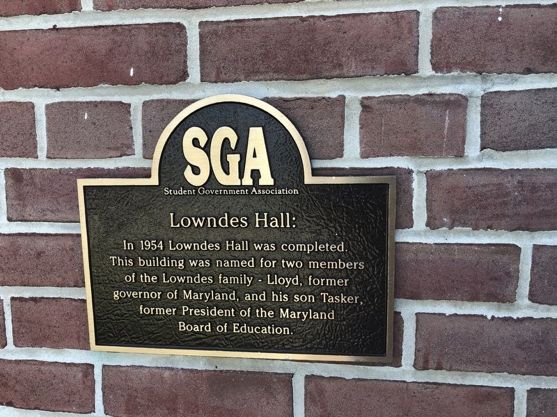 Lowndes Hall Marker image. Click for full size.