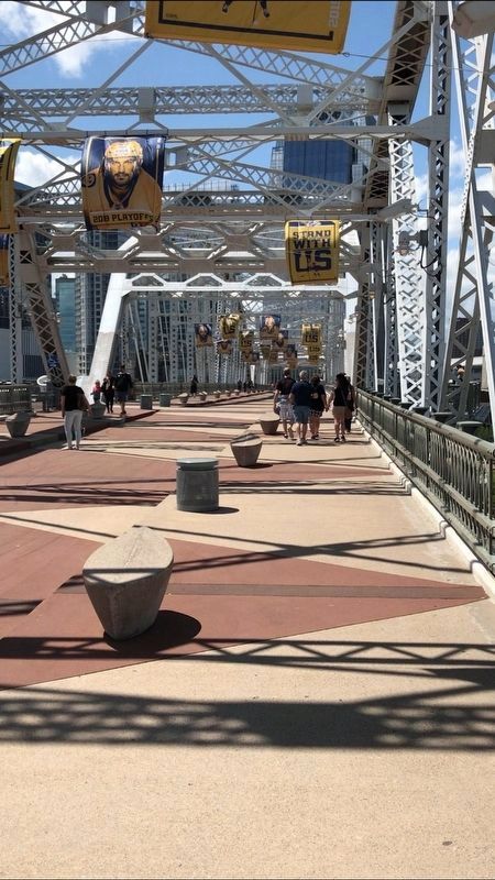 Shelby Street Bridge. Click for full size. Shelby Street Bridge image. Click for full size.
