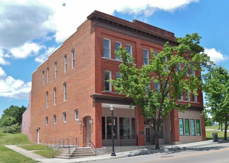 </small>Hotel Dumas (<i>preserved Henry Street building</i>)<small>. Click for full size. </small>Hotel Dumas (<i>preserved Henry Street building</i>)<small> image. Click for full size.