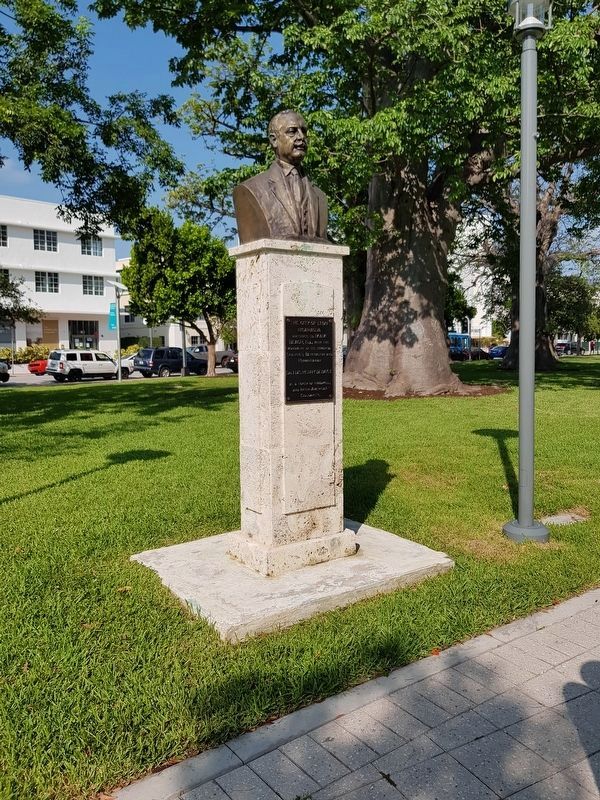 The nearby monument and marker to Dr. Luis Henry Debayle image. Click for full size.