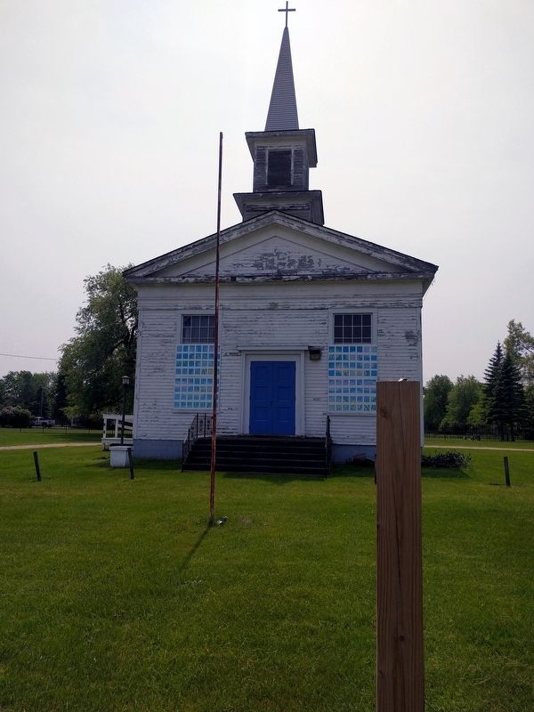 Sashabaw United Presbyterian Church image. Click for full size.