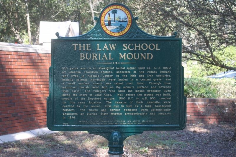 The Law School Burial Mound Marker image. Click for full size.