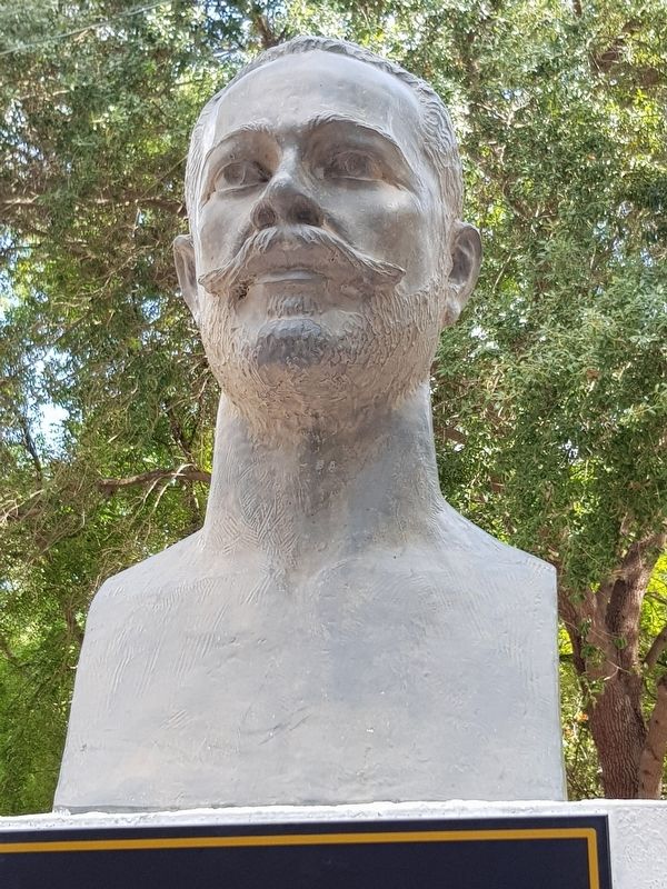 General Antonio Maceo Marker bust by Tony López image. Click for full size.