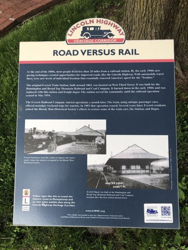 Road Versus Rail Marker image. Click for full size.
