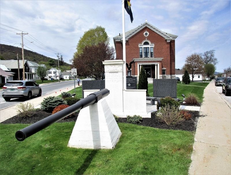 Roll of Honor Marker image. Click for full size.