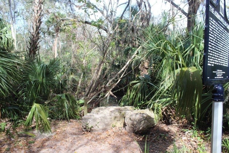 The Addison/Ellis Canal Marker with canal behind it image. Click for full size.