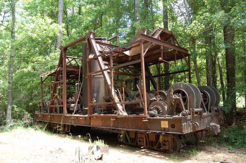 Clyde Double Drum-Cable Outhaul Log Skidder image. Click for full size.