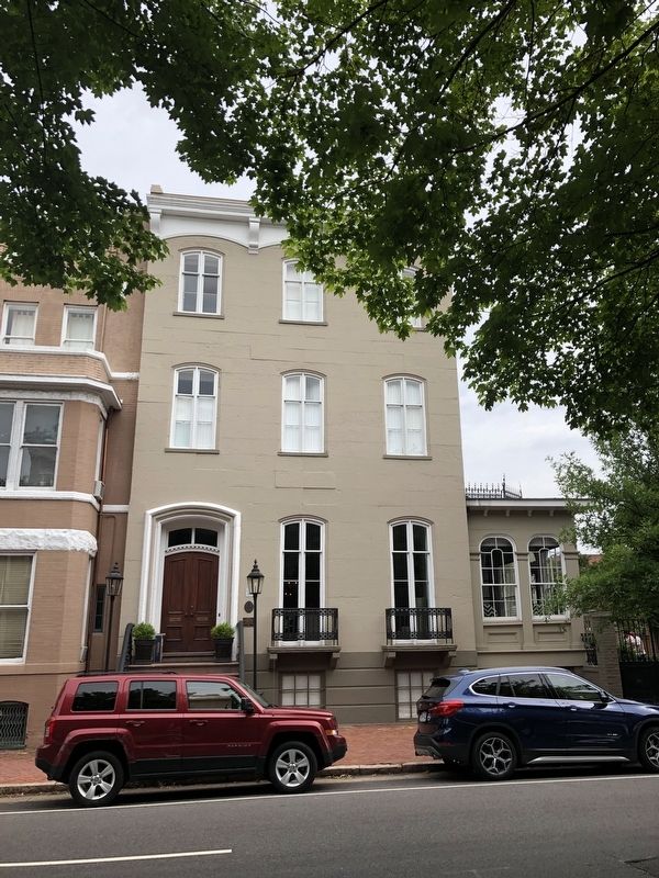 The Bayne-Fowle House image. Click for full size.
