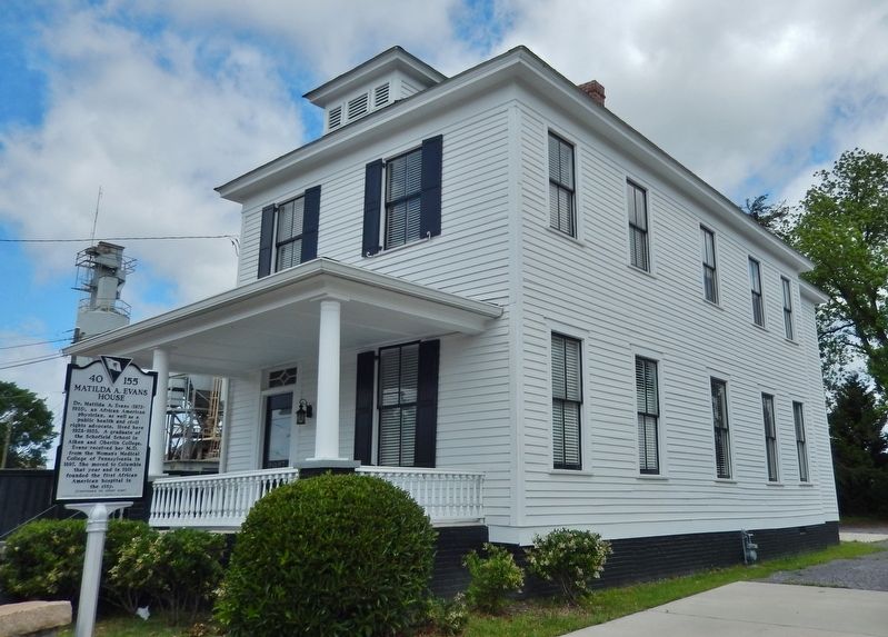 Matilda A. Evans House Marker (<i>wide view</i>) image. Click for full size.