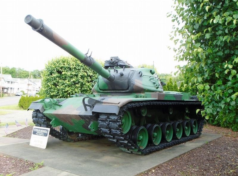 Veterans Memorial M-60 Tank image. Click for full size.