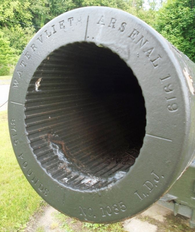 World War II Memorial 155mm Gun Muzzle image. Click for full size.