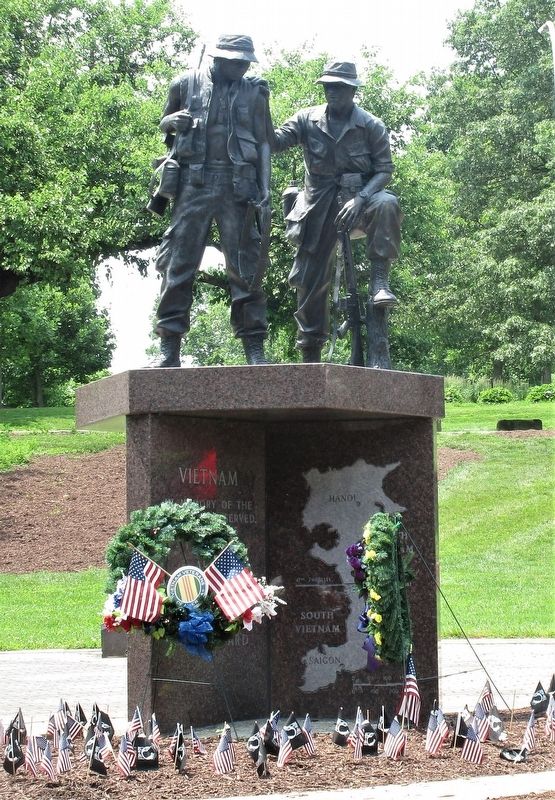 Eden Park Vietnam Memorial image. Click for full size.
