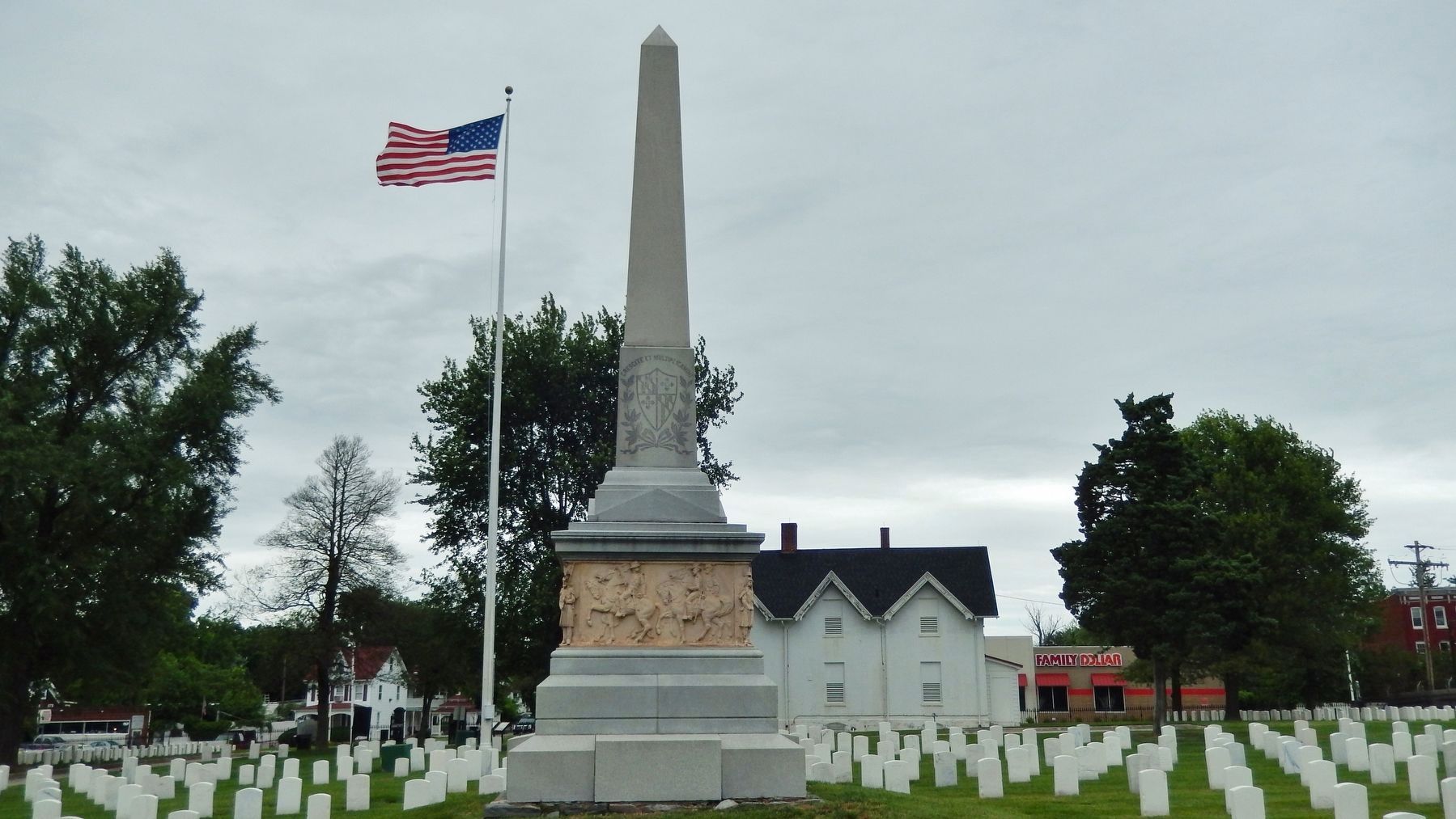 Maryland Sons Monument (<i>south side • cemetery office in background to north</i>) image. Click for full size.