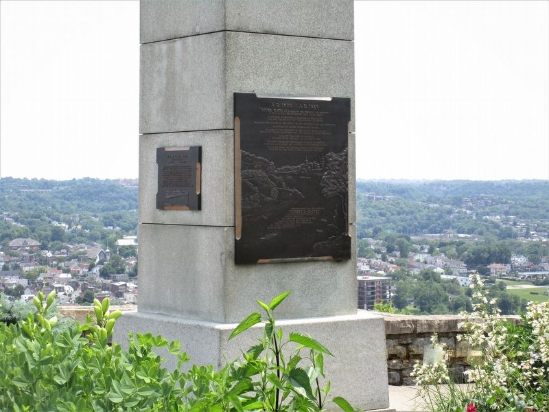 Ohio River Monument image. Click for full size.