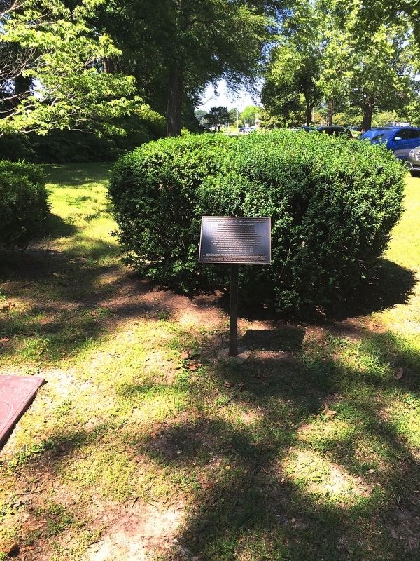 Founders and Veterans of Lynnhaven Parish Church Marker image. Click for full size.