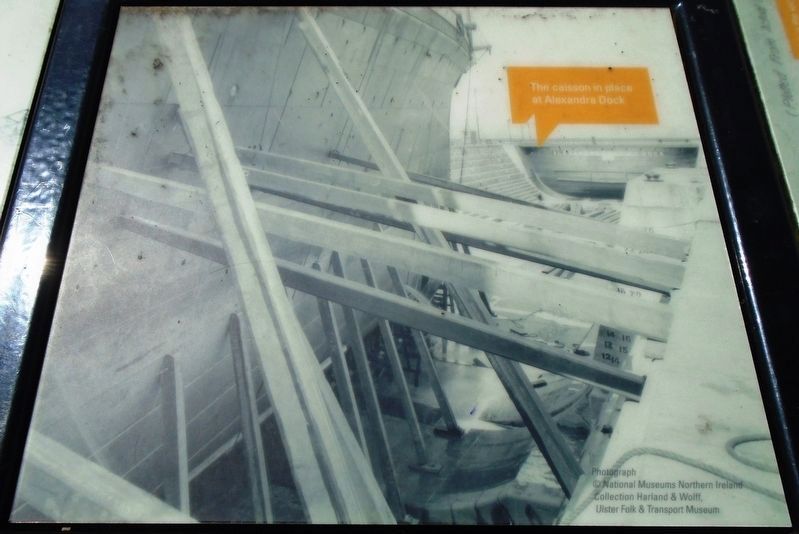 Operating the [Hamilton] Dock Marker - Caisson Photo image. Click for full size.