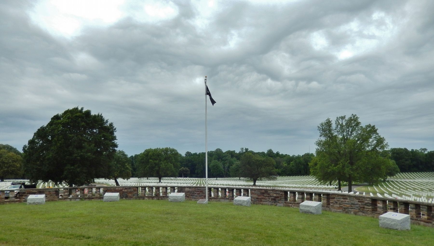 World War II Marine Divisions Memorial (<i>wide view • marker visible at base of flag pole</i>) image. Click for full size.