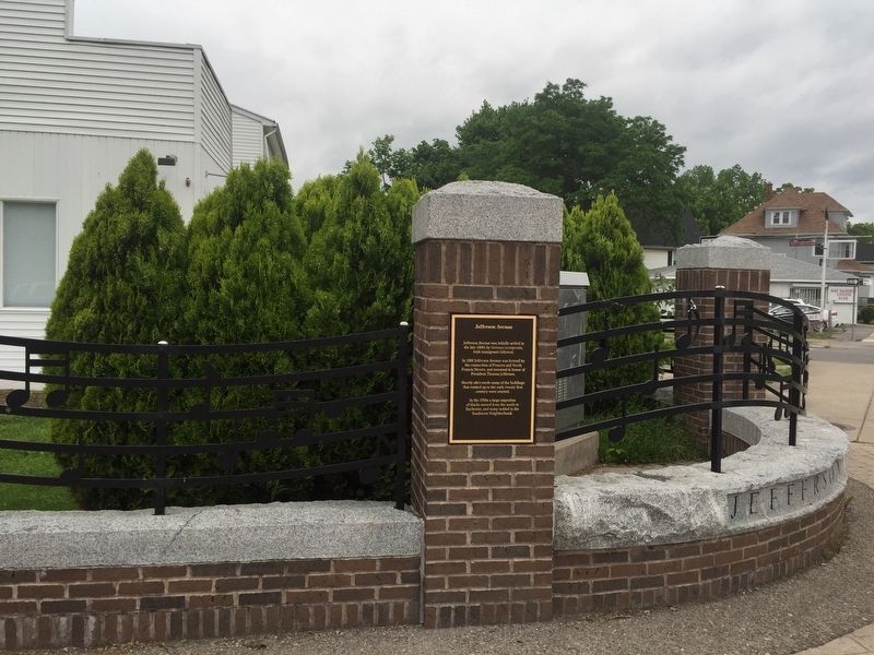 Jefferson Avenue Marker image. Click for full size.