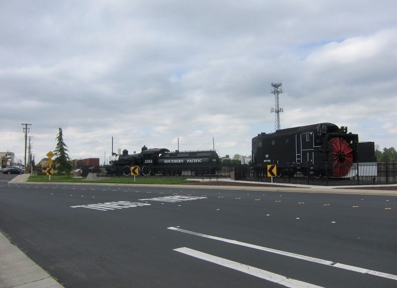 The SPMW 2252 Steam Locomotive and SPMW 7221 (SPMW 221) Rotary Snow Plow image. Click for full size.