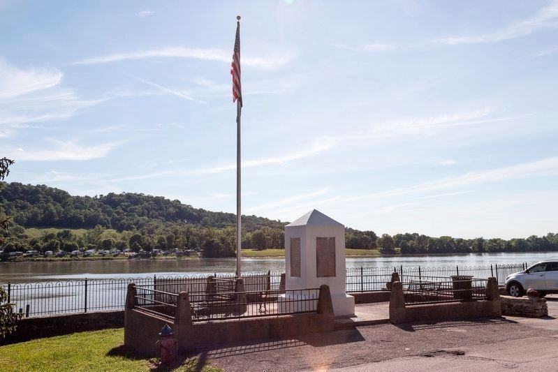 Liberty Monument at the Ohio River. Click for full size. Liberty Monument at the Ohio River image. Click for full size.