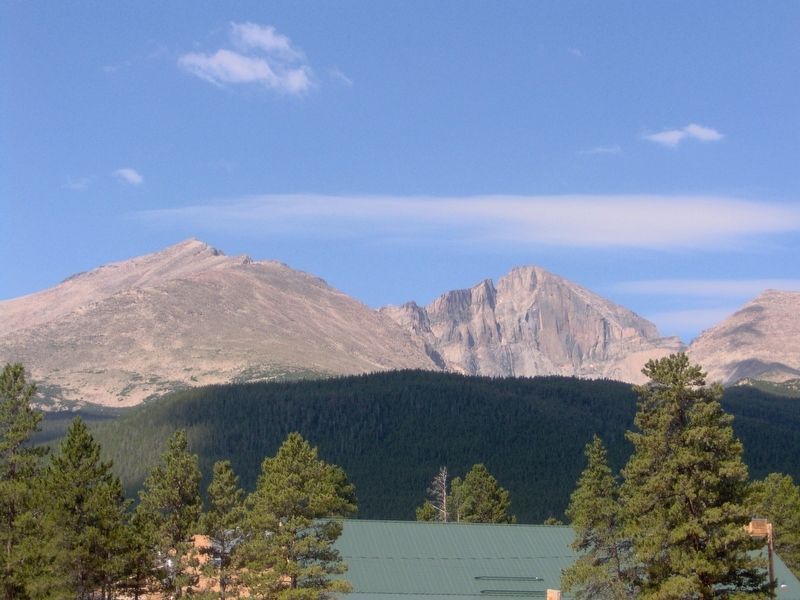 Longs Peak (right side). image. Click for full size.