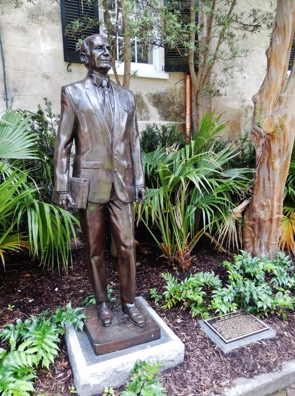 Sol Blatt, Jr. Statue & Marker image. Click for full size.