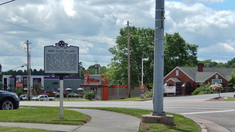 Piney Flats Village Marker<br>(<i>wide view • Bristol Highway in background</i>) image. Click for full size.