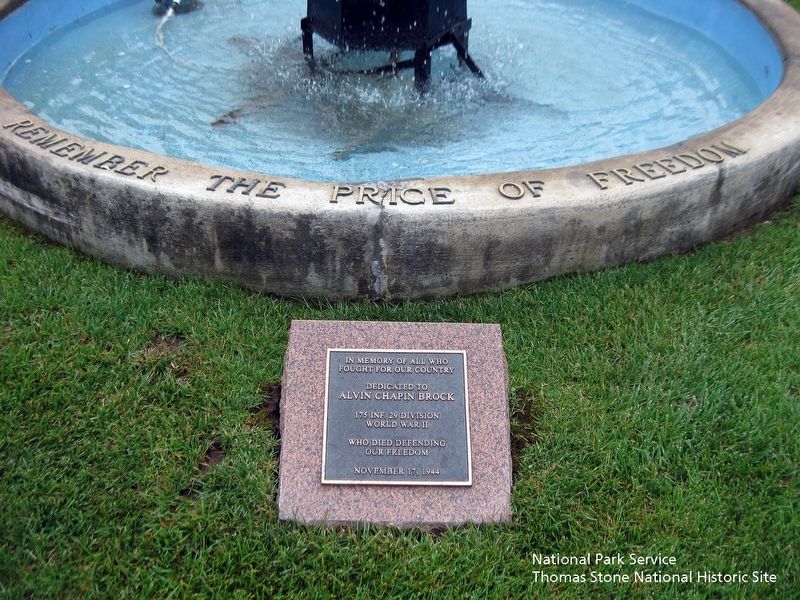 In Memory of All Who Fought For Our Country Marker & Fountain image. Click for full size.
