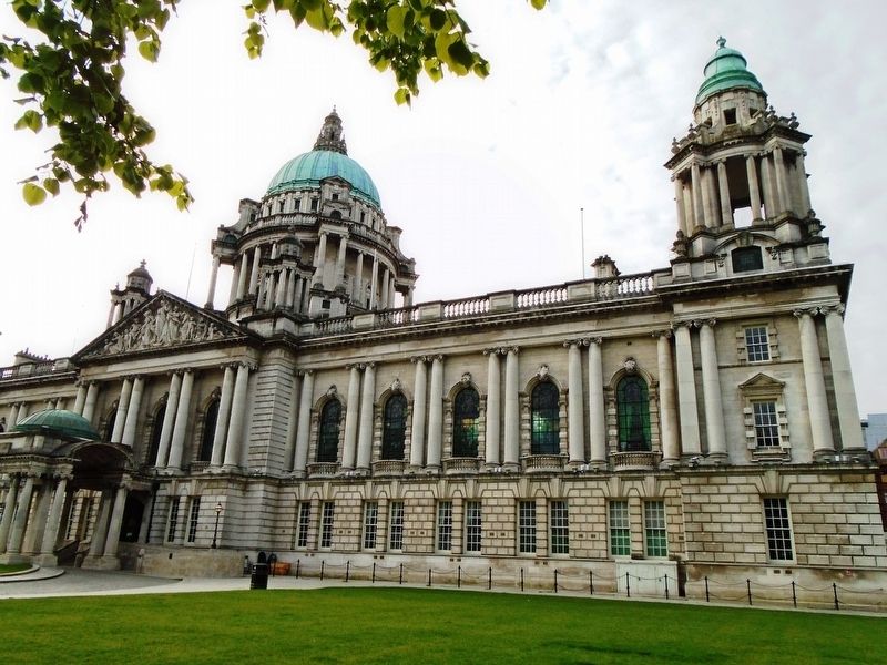 Belfast City Hall. Click for full size. Belfast City Hall image. Click for full size.