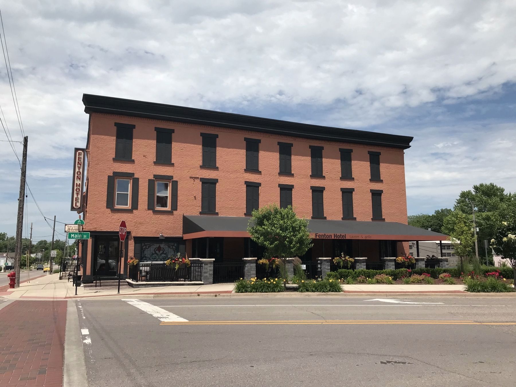 Fenton House - Updated photo showing new outdoor seating area and new paint job.. Click for full size. Fenton House - Updated photo showing new outdoor seating area and new paint job. image. Click for full size.
