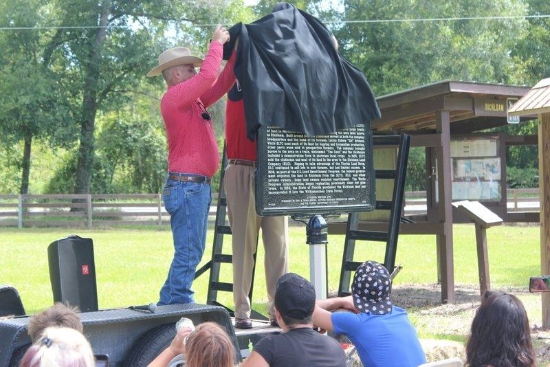 Richloam Marker unveiling image. Click for full size.