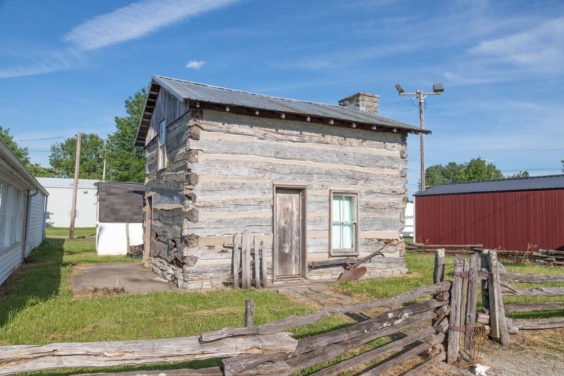 Dixon-Washburn Log House. Click for full size. Dixon-Washburn Log House image. Click for full size.