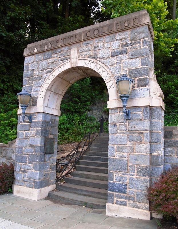 Lafayette College Gateway and Marker image. Click for full size.