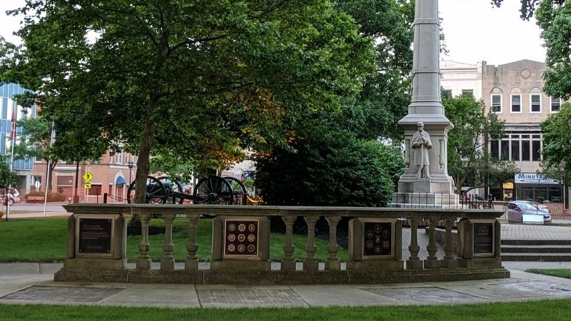 Elyria War Memorial image. Click for full size.