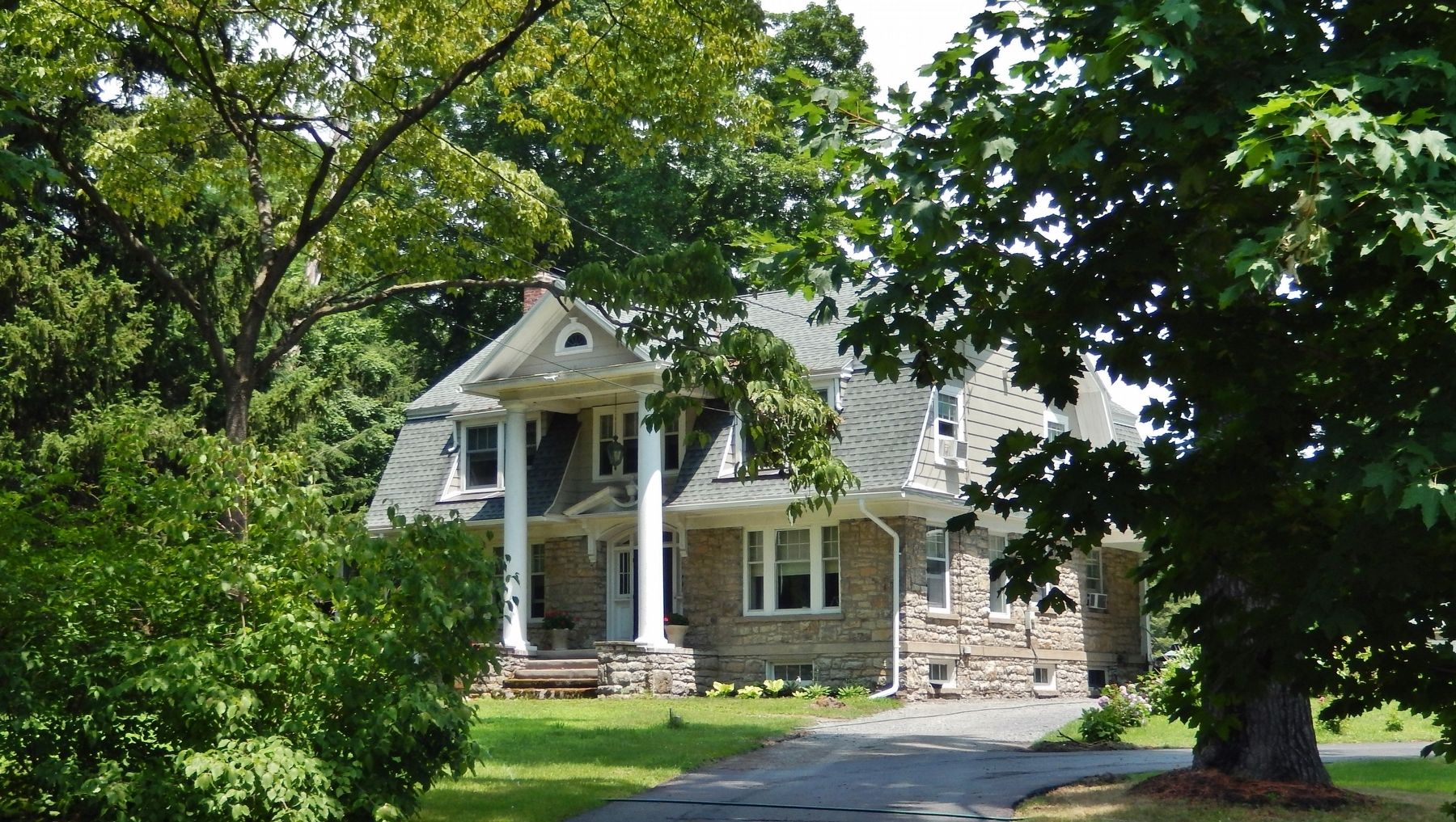 George Felpel House (<i>view east from near marker</i>) image. Click for full size.