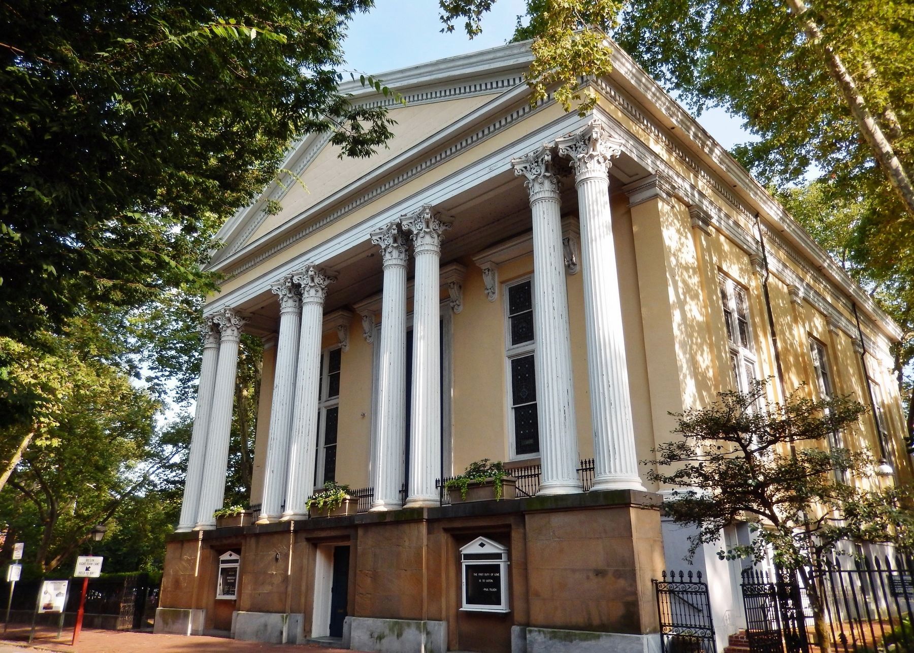 Old Pine Street Presbyterian Church (<i>marker visible near bottom left corner</i>) image. Click for full size.
