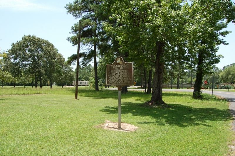 The Old Confederate Military Road Marker image. Click for full size.