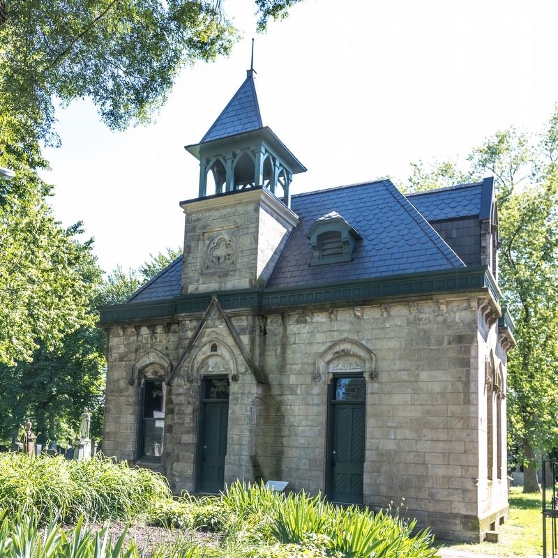 Monroe Street Cemetery and Marker image. Click for full size.