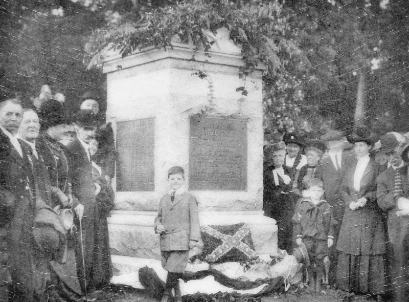 Marker detail: The monument dedication, 1911 image. Click for full size.