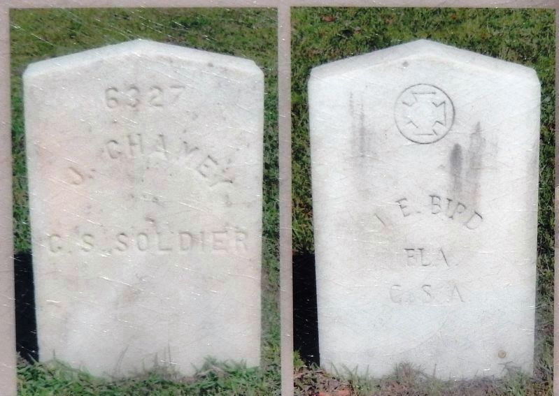 Marker detail: Original Commission headstone (left) Headstone with Southern Cross of Honor (right) image. Click for full size.