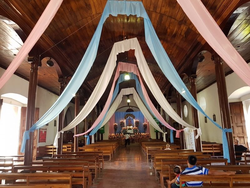 Interior of the Parish Church of Saint John the Baptist image. Click for full size.