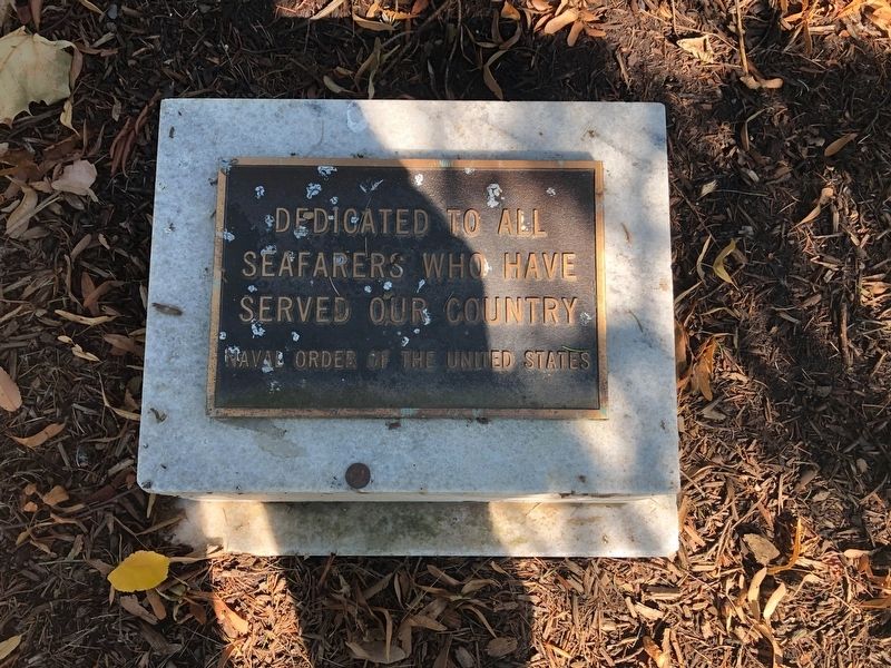 Seafarers Memorial image. Click for full size.