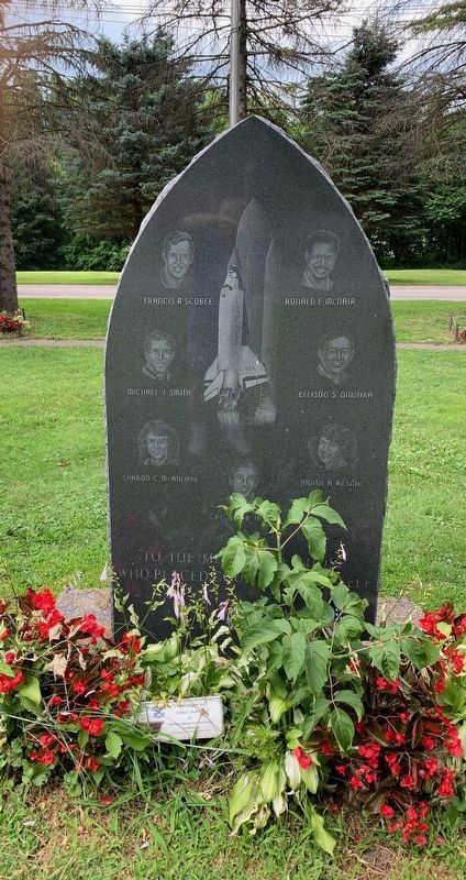 Challenger Memorial image. Click for full size.