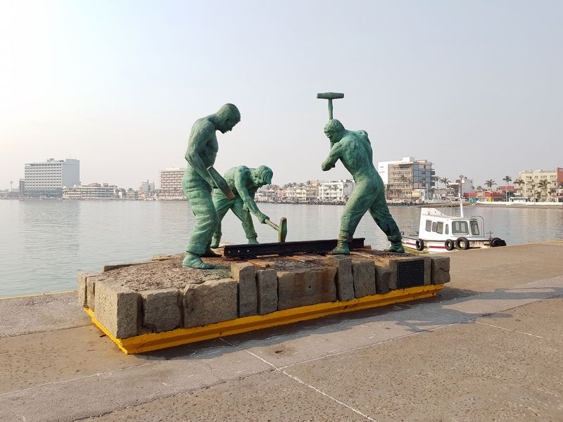 "Laying the Breakwater Track" Marker and sculpture image, Touch for more information
