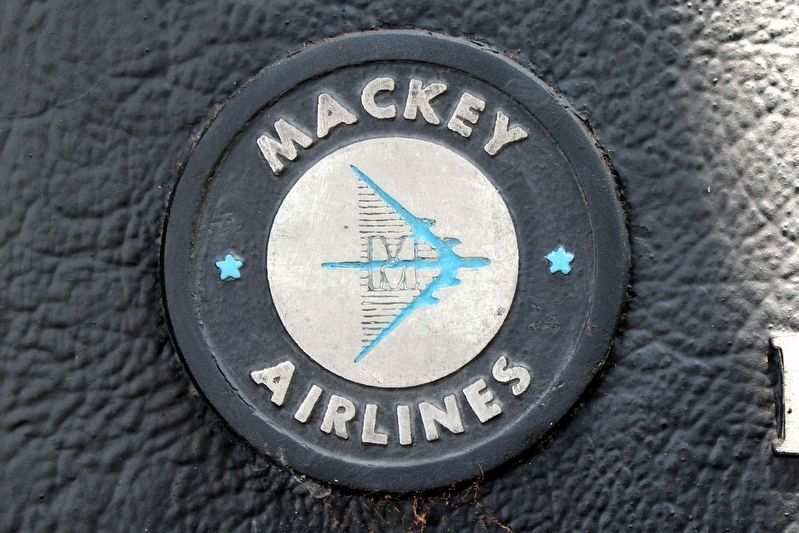 Mackey Airlines Emblem image. Click for full size.