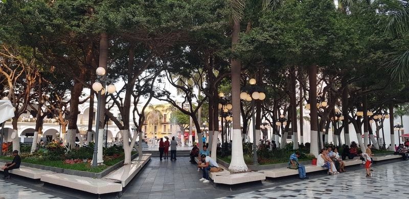 A view of the Central Square of Veracruz image. Click for full size.