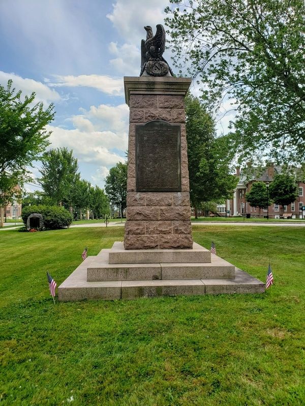 Dudley Soldier War Memorial image. Click for full size.